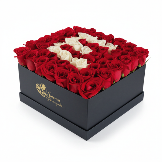 Caja rosas corazón fondo blanco